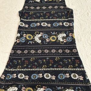 Loft petites. Size XSP. Navy. Excellent condition.